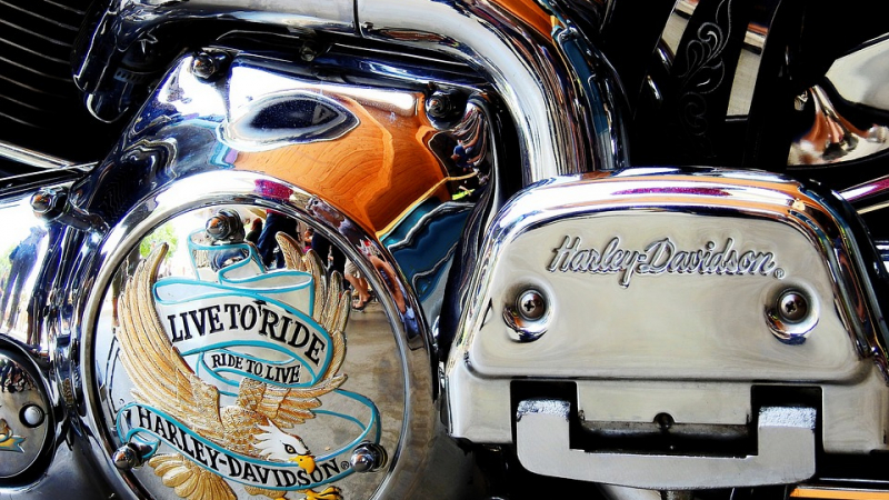 Производството на легендарна марка мотоциклети се мести извън САЩ заради митата, наложени от Европа