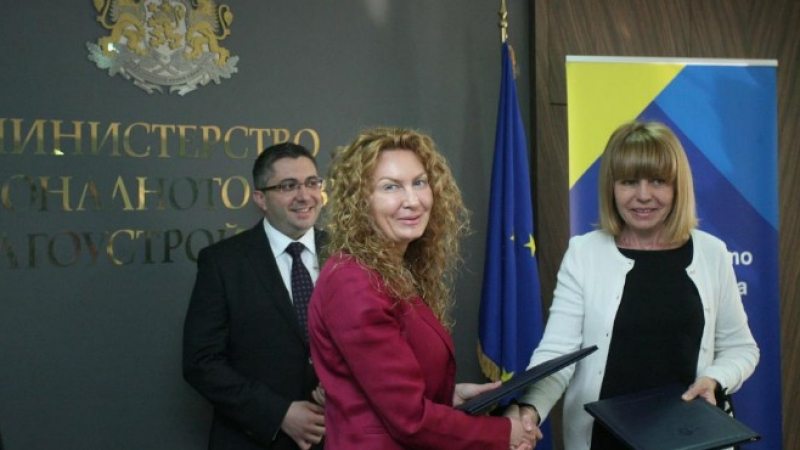 Фандъкова подписва договор за 63 млн. лв. за ремонта на 26 училища и детски градини в София 