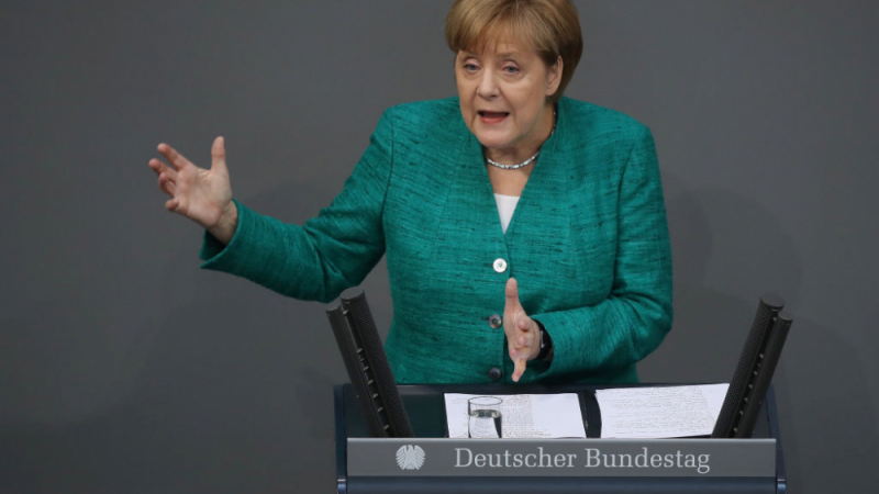 Меркел предупреди - проблемът с миграцията ще се отрази на бъдещето на Европа 