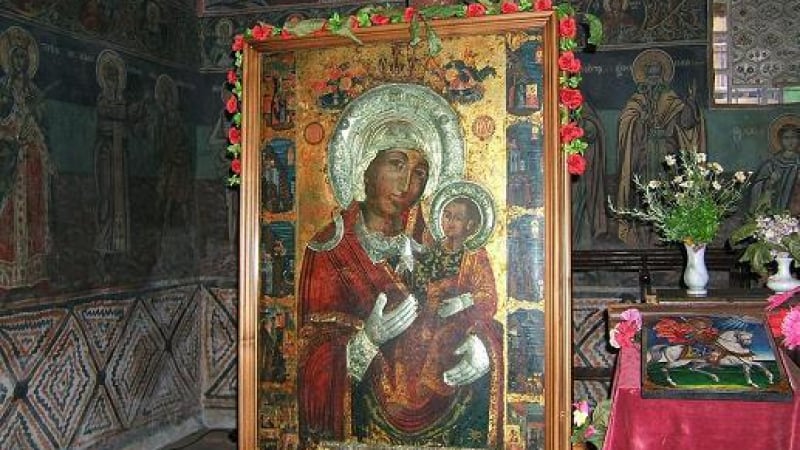 Ето къде в България се намират едни от най-чудотворните икони 