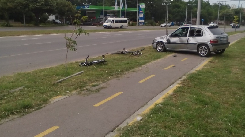 Трагедия във Варна! Блъснатият от шофьор без книжка 18-годишен колоездач загуби битката за живота си