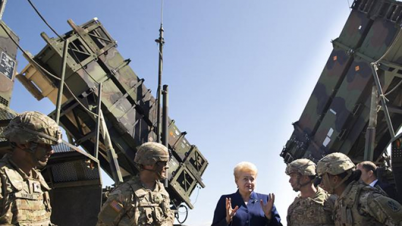 Литва вика САЩ да я защитят с подводници с ракети Patriot от Русия
