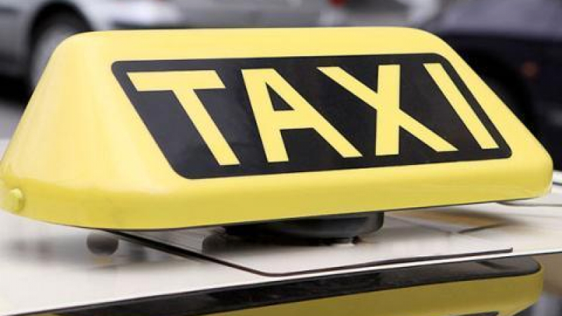 Такси-копърка в София вози срещу 60 лева и дава касова бележка за... пица и ракия! (ВИДЕО)