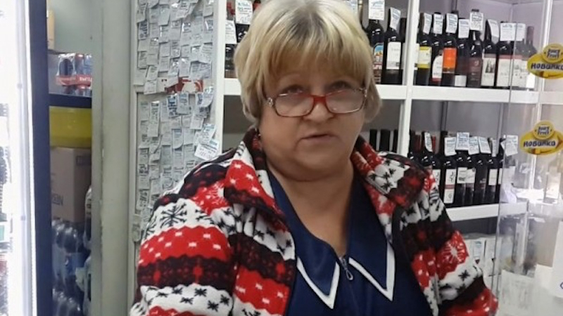 Секс скандал на Световното: Аптекарка продавала пробити презервативи на чуждестранните фенове в Нижни Новгород с цел да...