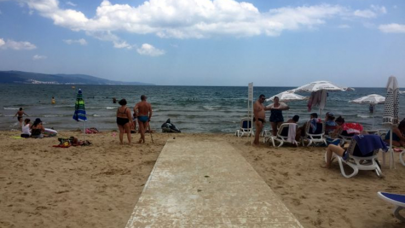 Няма да повярвате какво направиха на плаж в Слънчака заради хората с увреждания (СНИМКИ)
