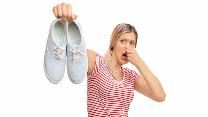 ШОКИРАЩО: Все повече българи имат проблеми с неприятния мирис на краката. Реагирайте веднага, защото може да имате гъбична инфекция на стъпалата!