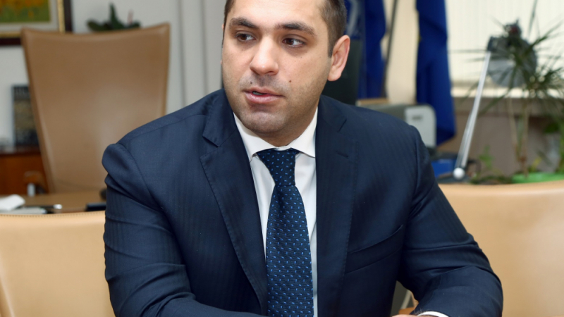 Министър Караниколов обяви кой е виновен за наводненията, удавили България