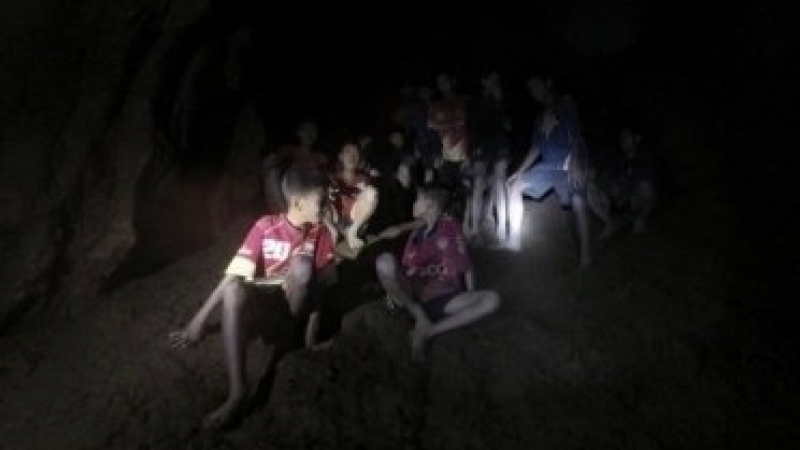 Наш спелеолог обясни как тайландските деца успяха да оцелеят без храна и вода в пещерата толкова дълго време