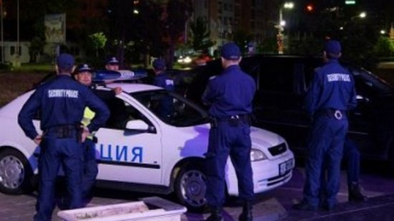 Пак безчинство: Тумба нападна полицаи в Ботевградско, 12 са тикнати зад решетките