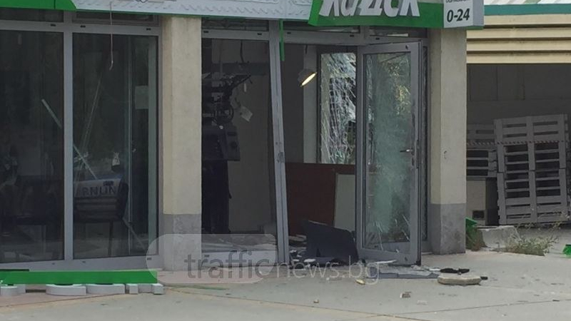 Шокиращи разкрития за молдовците, отмъкнали 200 бона от взривения банкомат в Пловдив! Замесени са в друг знаков обир