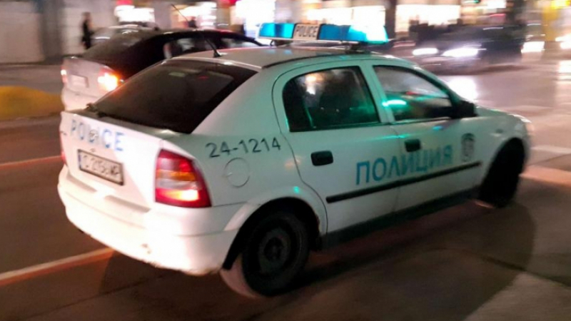 Сигнал до БЛИЦ: Моторист е в болница след катастрофа с автомобил в София 