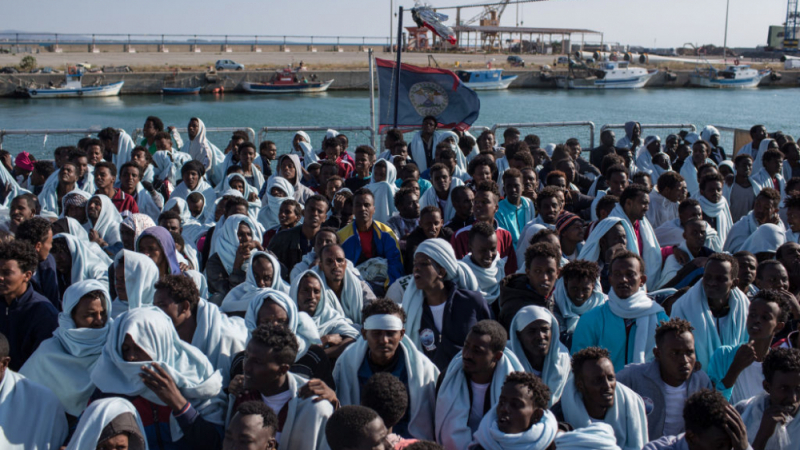 Италия с ултиматум към ЕС за имигрантите: Ще ги приемаме, само ако…