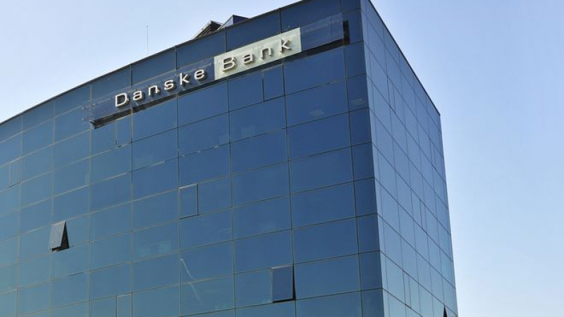 Топ началник в най-голямата датска банка подаде оставка след грандиозен скандал 