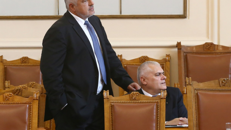Борисов даде важно нареждане до ГЕРБ след ветото на президента Радев, а Цветанов обяви...