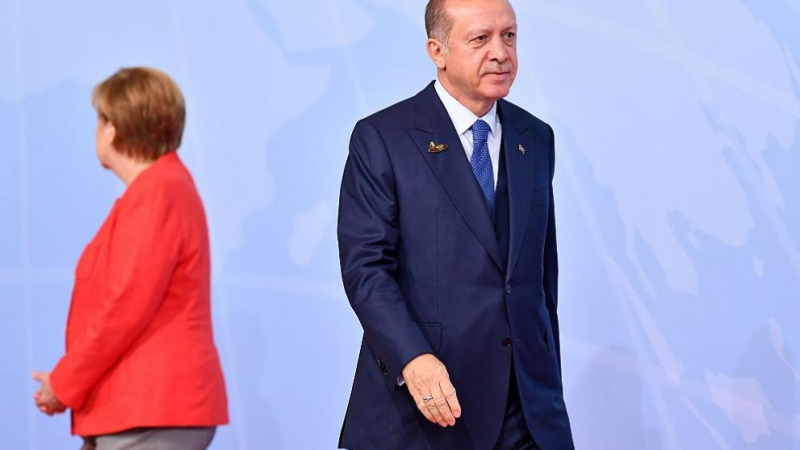 Ердоган поискал от Меркел пълно разследване на неонацистки убийства