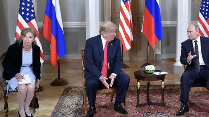 Единствено тя в света знае какво наистина са си говорили Тръмп и Путин (СНИМКИ)