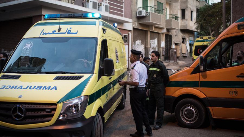 Най-малко 12 души загинаха, след като камион се заби в кафене в Египет