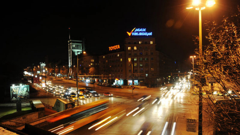 София светва като коледна елха: 20 милиона лева озаряват нощта в столицата