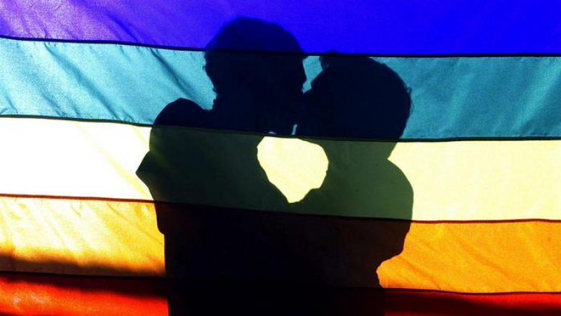 Легализират гей-браковете и в Куба?