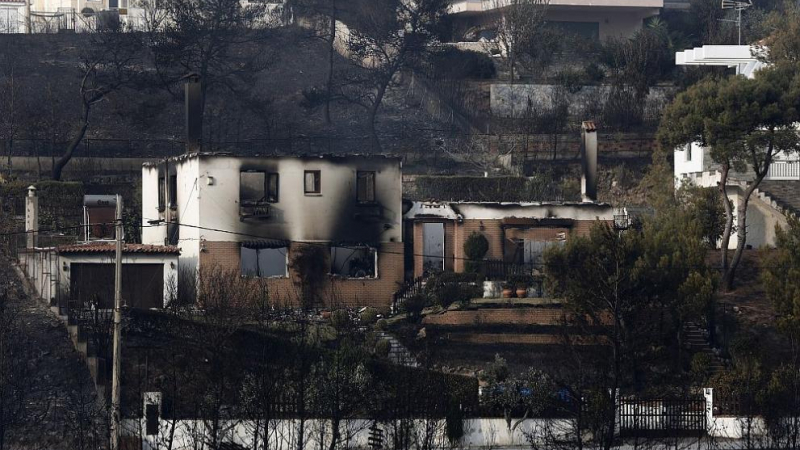 Кадри от дрон показват какво е остана от град Мати в Гърция след смъртоносния пожар (ВИДЕО)