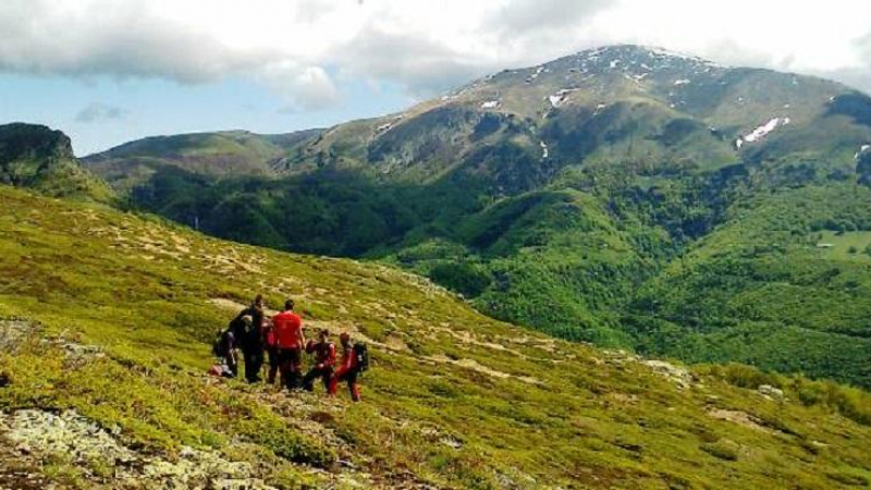Планински спасители се втурнаха към Мечи връх да помогнат на пострадал турист