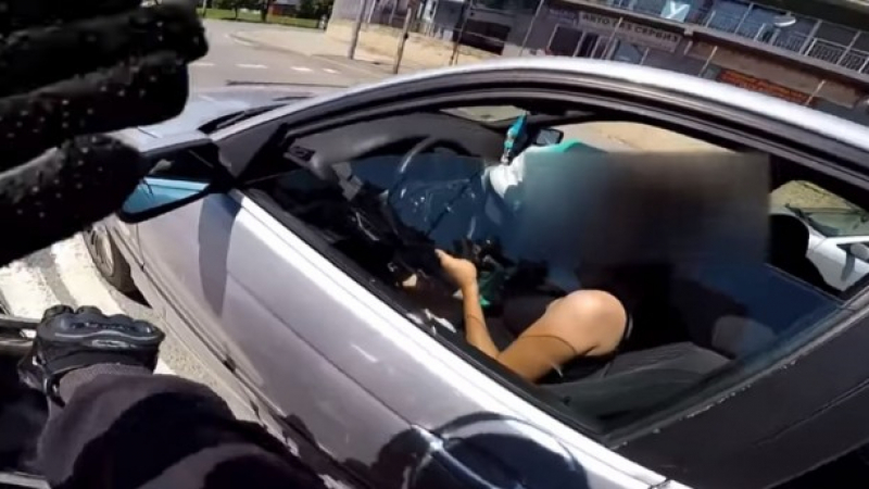 Безумие в столичния "Люлин"! Млада шофьорка с бебе в колата направи куп нарушения на пътя, а когато потърпевш й направи забележка... (ВИДЕО)