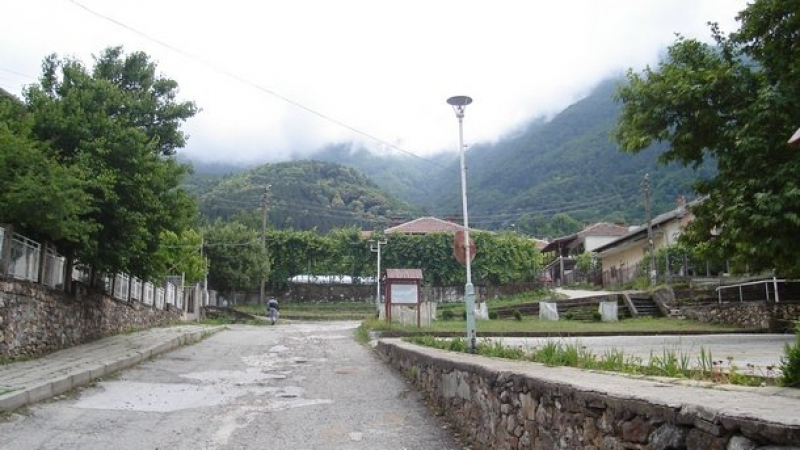 Цяло село изпрати издъхналата в гръцки курорт Гюргена 