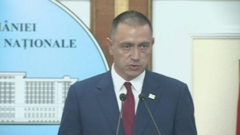 Искат оставката на румънски министър заради грешка в изказване за ракети