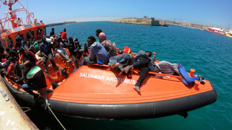 Либия спаси 574 мигранти при 3 операции