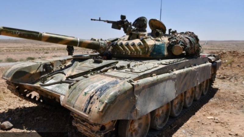 В Сирия 11-а танкова дивизия чака пехотно подкрепление, за да мине в настъпление