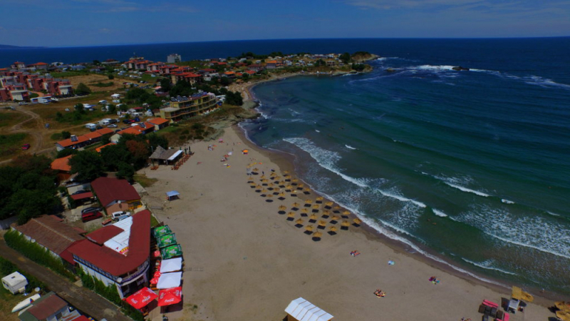 Държавата осигури спасители за 9 неохранявани плажове в Бургаско