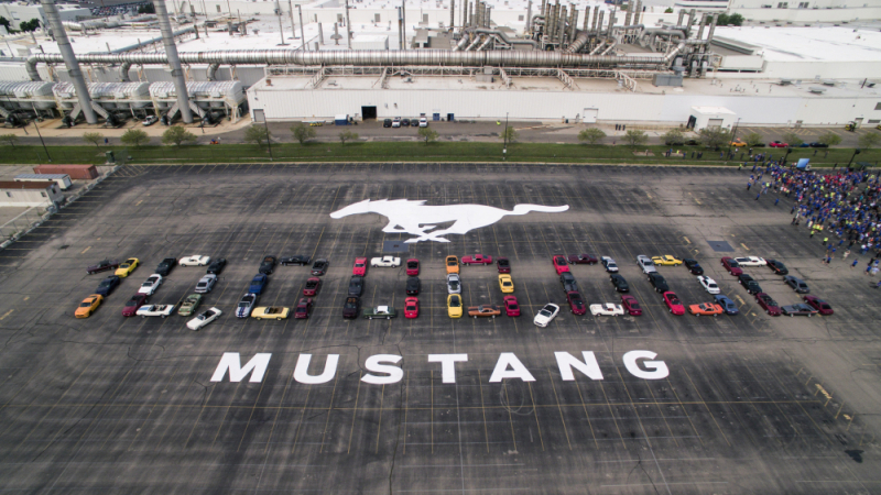 Ford отбелязва производството на 10-милионния Mustang