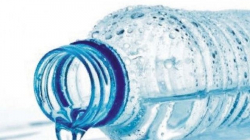 В столицата раздават безплатно минерална вода заради жегата