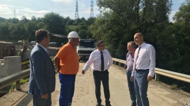 Министър Нанков и Цветан Цветанов ще открият ремонтирания участък Горна Оряховица - Арбанаси