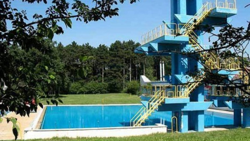 Искат отново да отварят басейн "Мария Луиза" в София