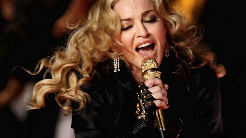 Мадона на 60 - жената, която доказа, че възрастта не е грях (СНИМКИ)