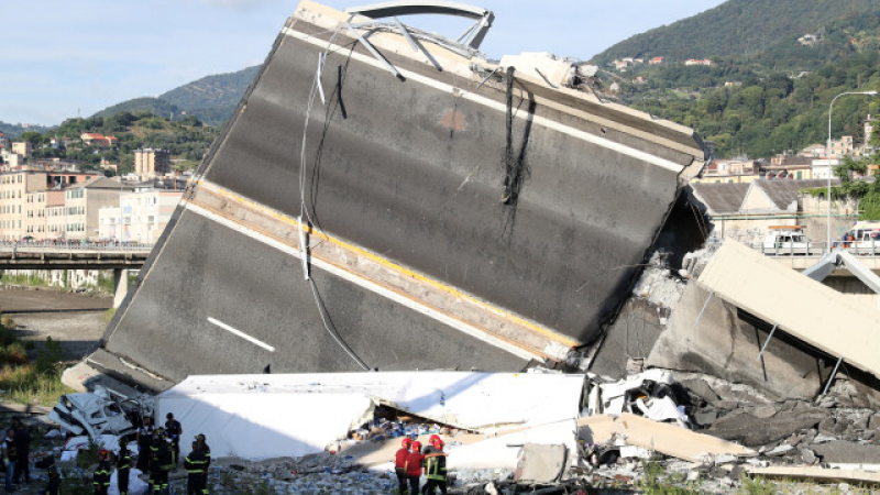 Компанията оператор на моста в Генуа знаела за проблемите му от година 