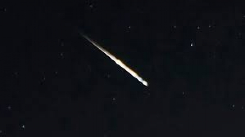 Очевидци заснеха на ВИДЕО падането на метеорит, 40 пъти по-ярък от Луната
