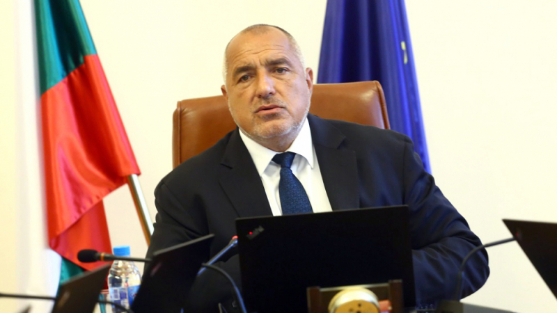Близо три часа продължава инфарктното заседание за политическото бъдеще на България 