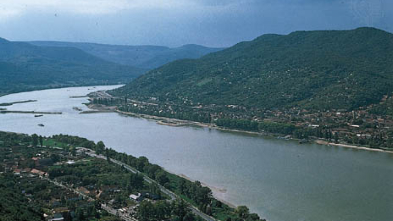 Нивото на река Дунав е спаднало до критично ниско ниво, ето къде