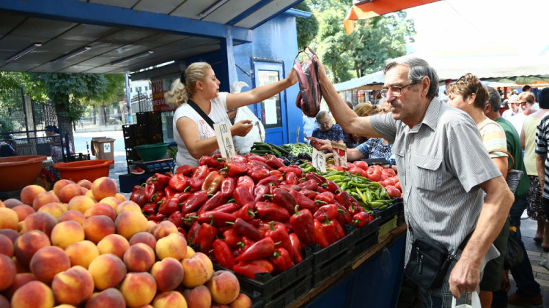 Не е за вярване! Заливат пазара с плодове и зеленчуци от Молдова 