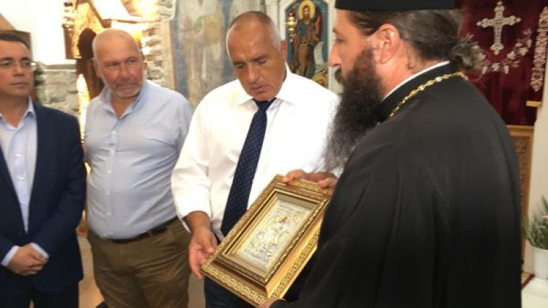 Борисов инспектира средновековен манастирски комплекс в Кърджали, получи уникален подарък (СНИМКИ)