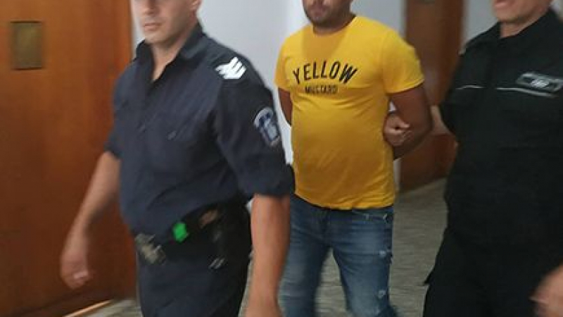 Ето го издирвания в Италия престъпник Севджан, спипан в Бургас (СНИМКА)