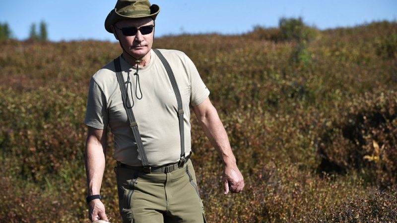 Путин пак като каубой вдън гори тилилейски край Монголия (СНИМКИ/ВИДЕО)