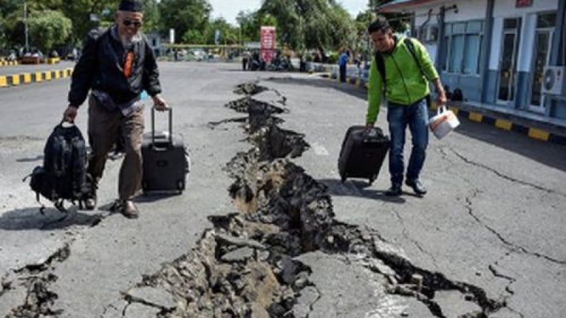 Мощно земетресение удари край Индонезия (СНИМКА)