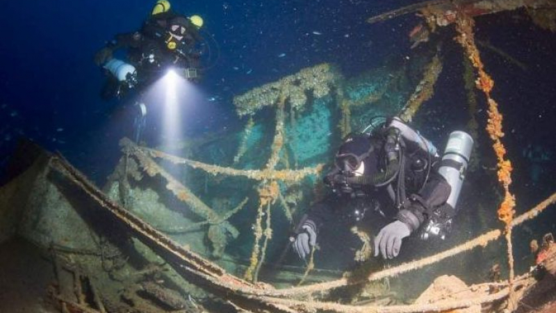 Удар: Водолази откриха мистериозен сейф в потънал кораб! Легендите твърдят, че в него се крие златно съкровище за десетки милиони евро (СНИМКИ/ВИДЕО)