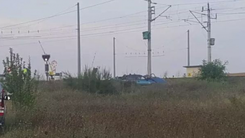 Първи СНИМКИ от жестокия инцидент край гара Михайлово 