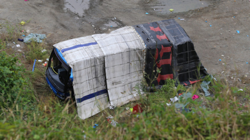 Извънредно: Много жертви и ранени при страшна катастрофа с автобус край Скопие 
