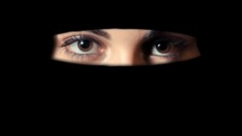 "Фигаро": Европа – красива и глупава, готова е да отстъпи всичко на ислямизма