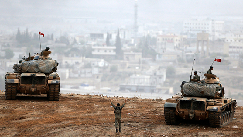 Турция задейства секретен план и изпрати още танкове по границата със Сирия